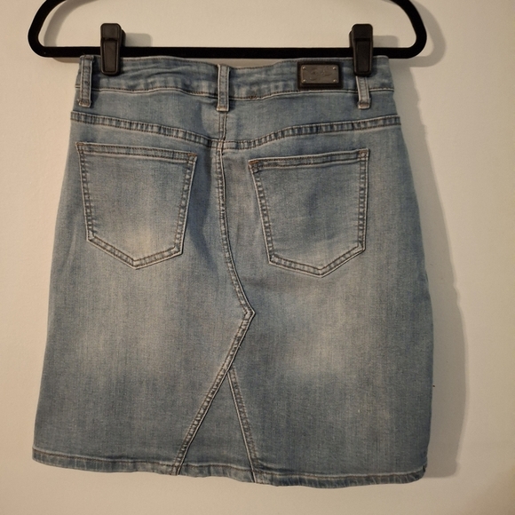 Earl Jeans Light Blue Denim Distressed Mini Skirt - Picture 4 of 8